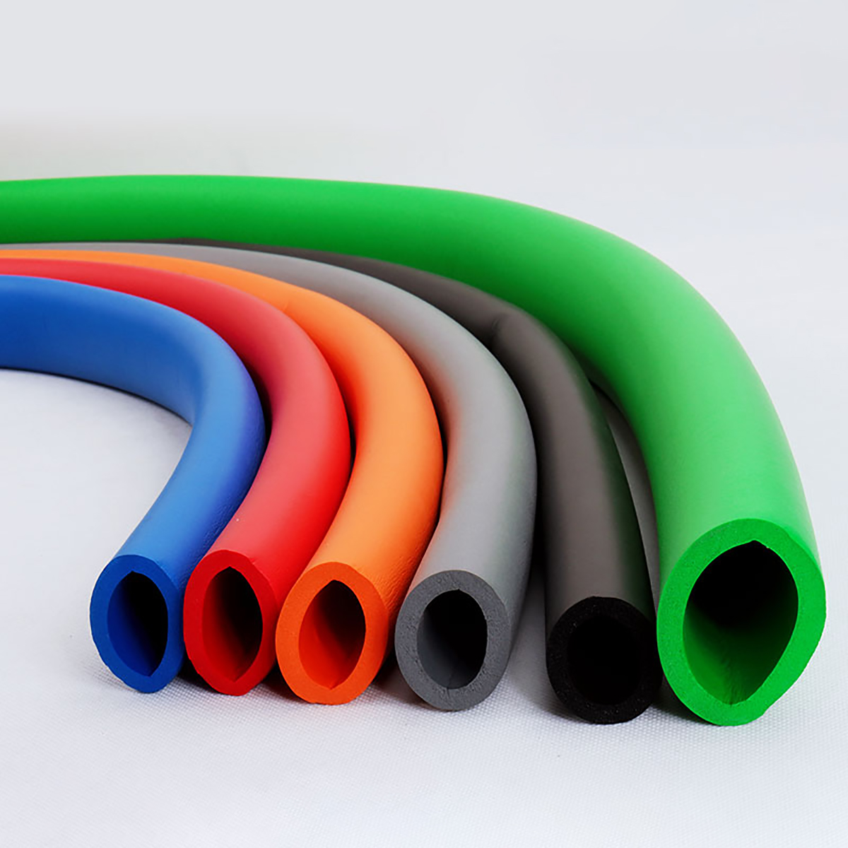 1 meter kleurrijke NBR sponsbu - Pipe Insulation Foam recensie en prijs