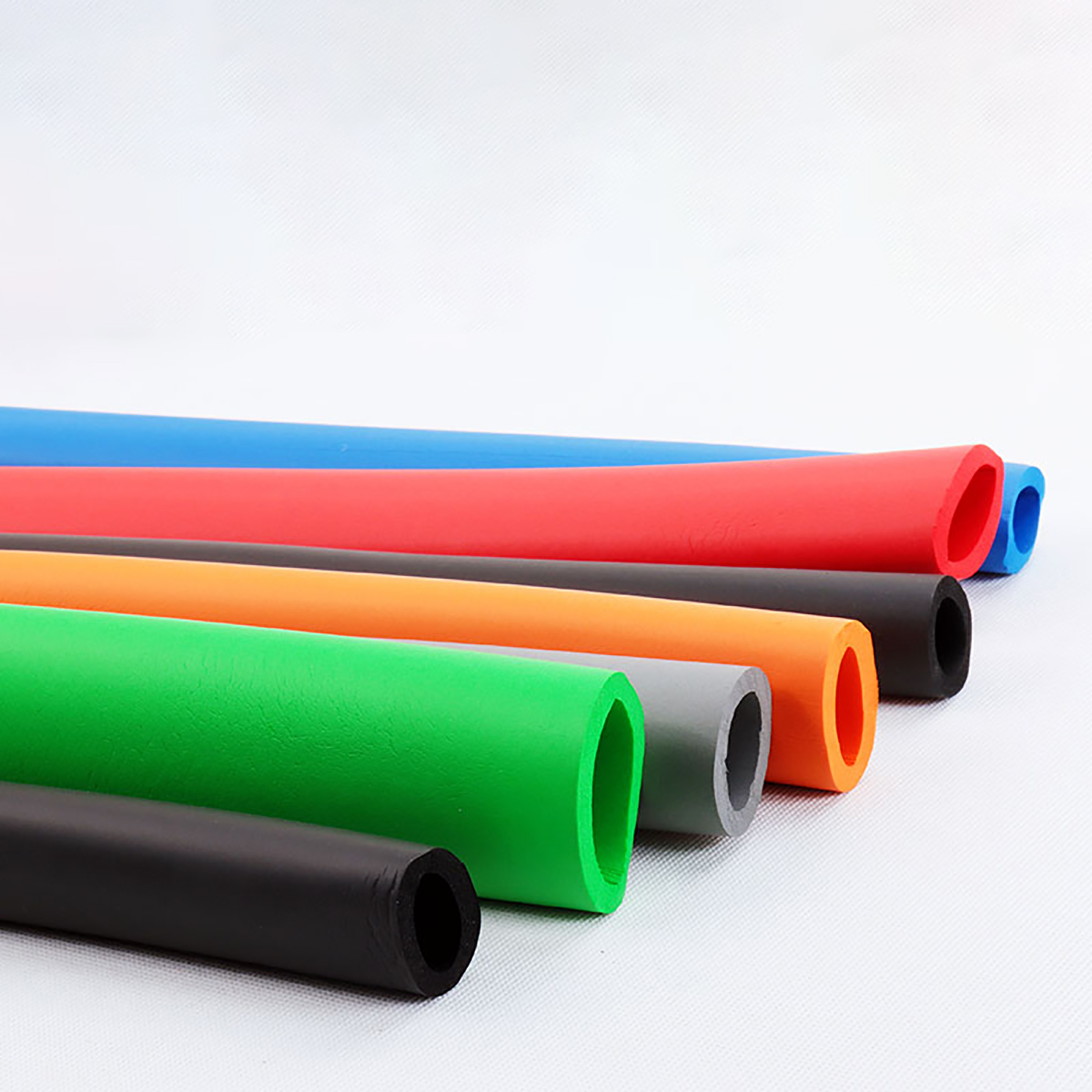 1 meter kleurrijke NBR sponsbu - Pipe Insulation Foam recensie en prijs